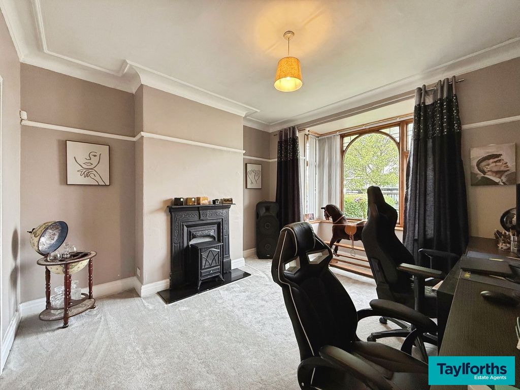 Property photo 3 of 25