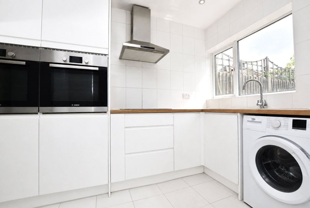 Property photo 1 of 12 Kitchen
