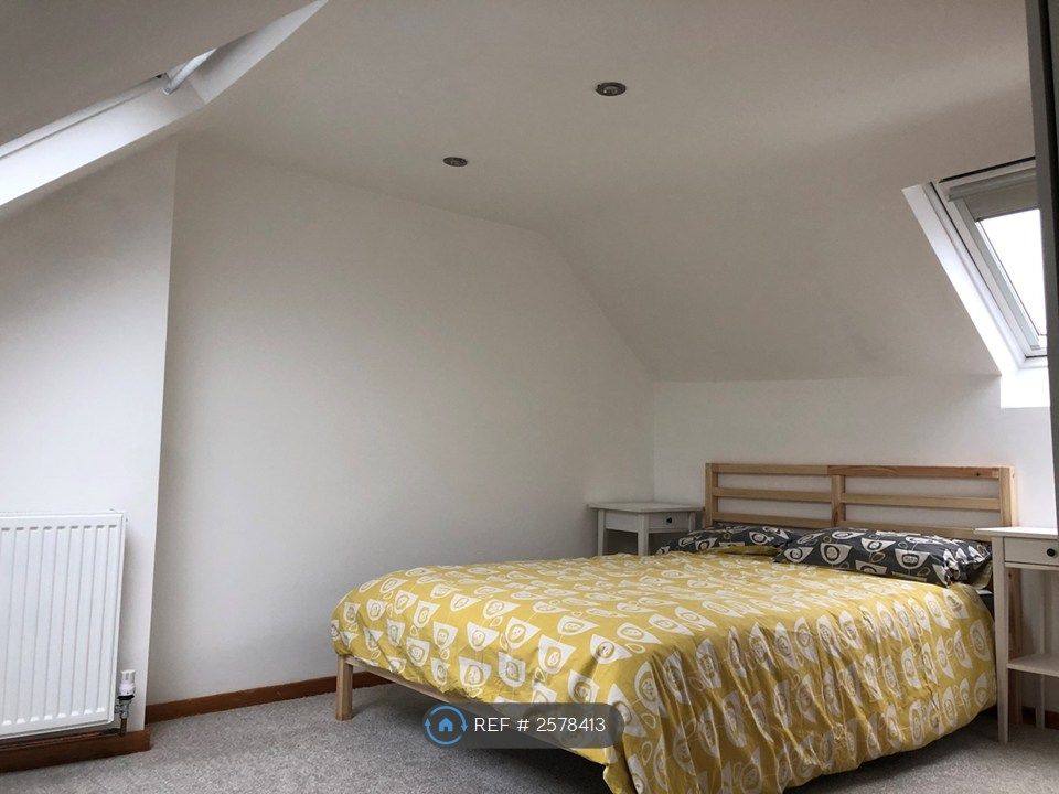 Property photo 1 of 16 Loft Double Bedroom