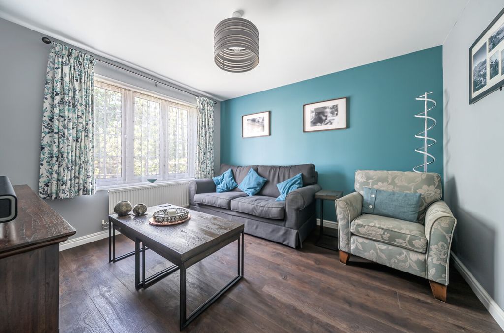 Property photo 2 of 14 1347535-22-68B5c6...