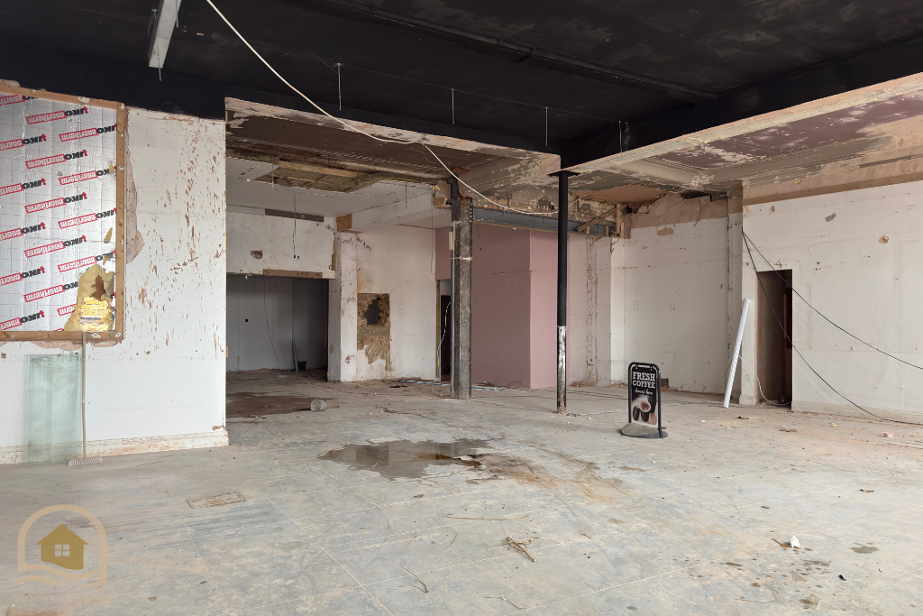 Property photo 2 of 12