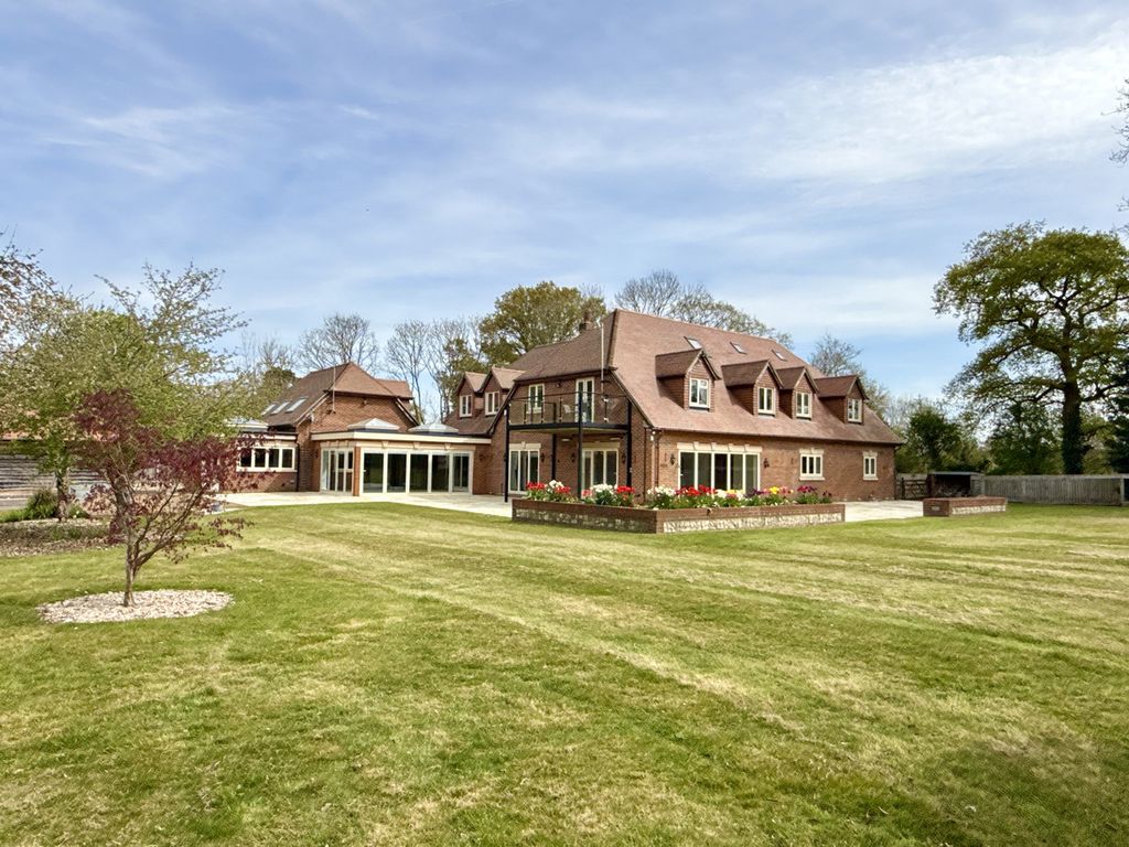 Property photo 1 of 46