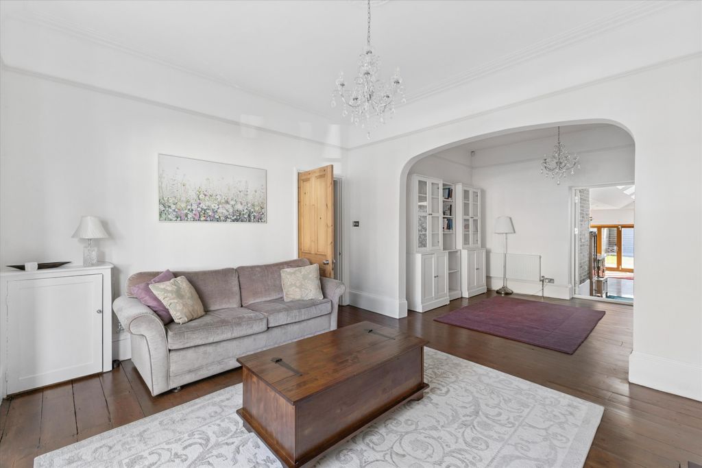 Property photo 3 of 16 Image