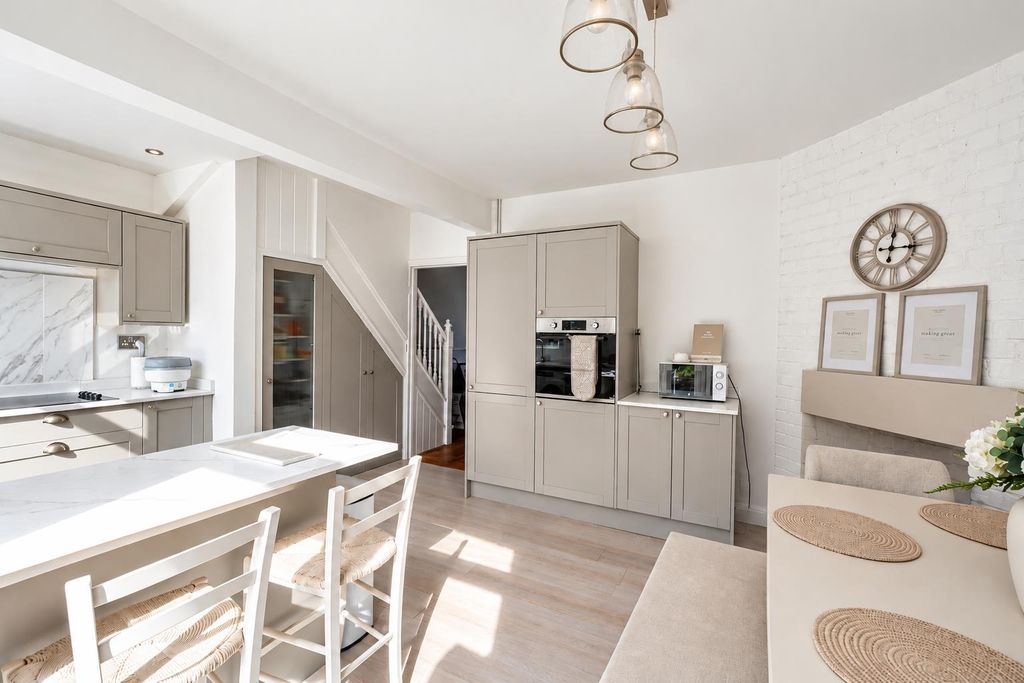 Property photo 3 of 18 7c350A8E-B730-4E14-91cc-128269819E77.Png
