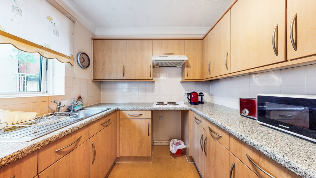 Property photo 2 of 10