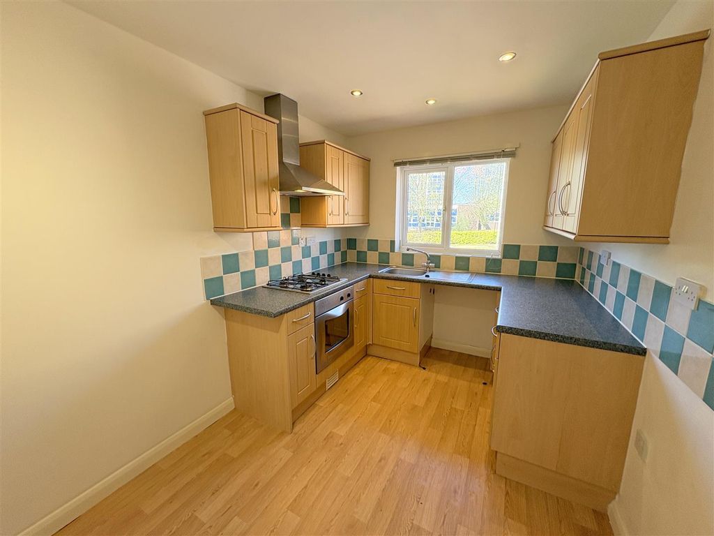 Property photo 3 of 8 Kitchen/Diner