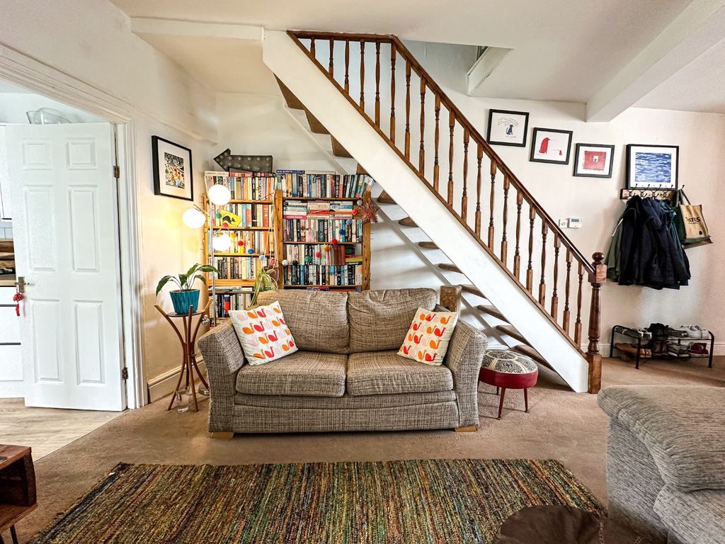 Property photo 3 of 23 4074803