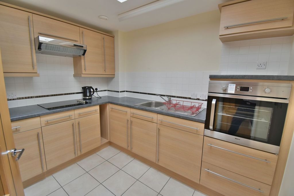 Property photo 2 of 13