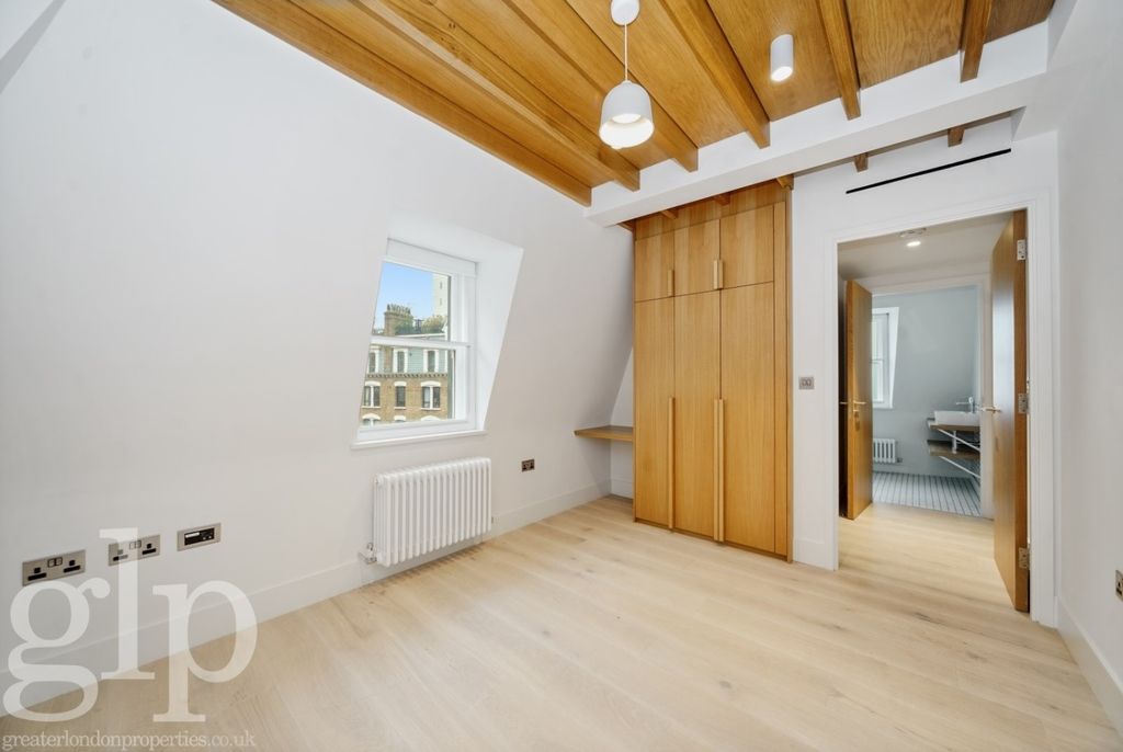 Property photo 3 of 16 976645