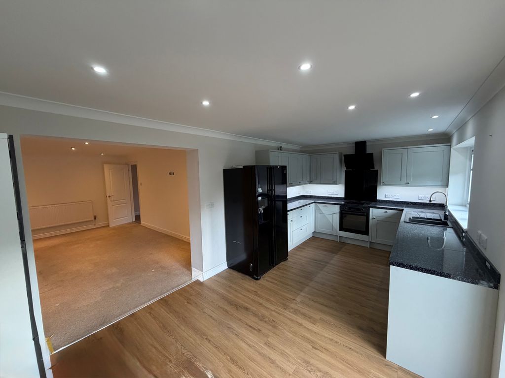 Property photo 2 of 11 Image