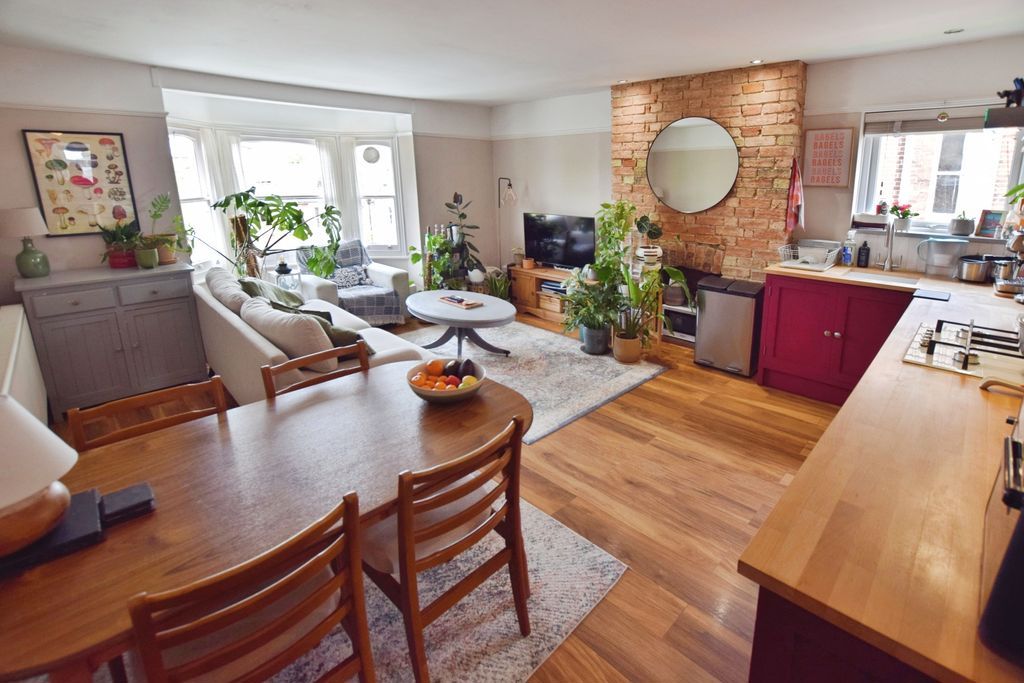 Property photo 2 of 19 Open Plan Living