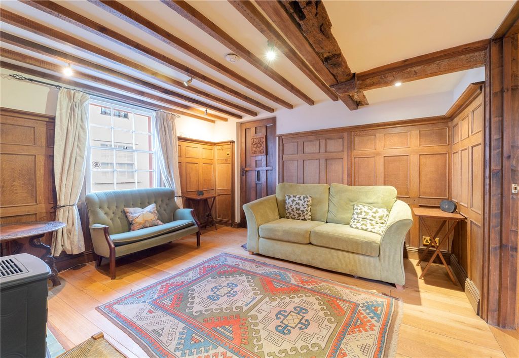 Property photo 1 of 8 Sitting Room