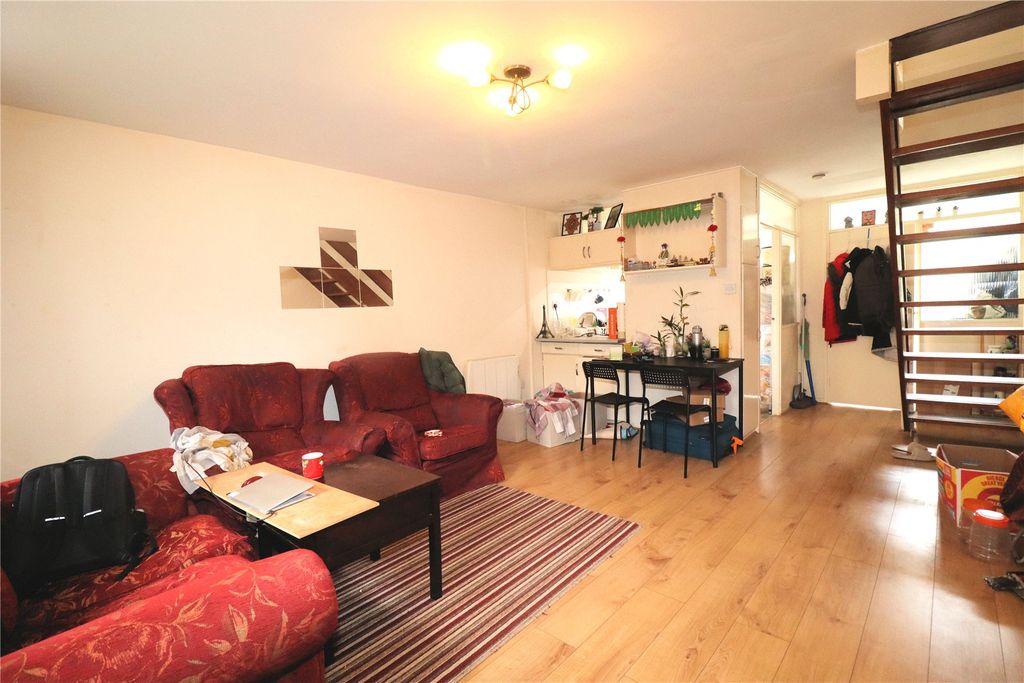 Property photo 3 of 10 Picture No. 05