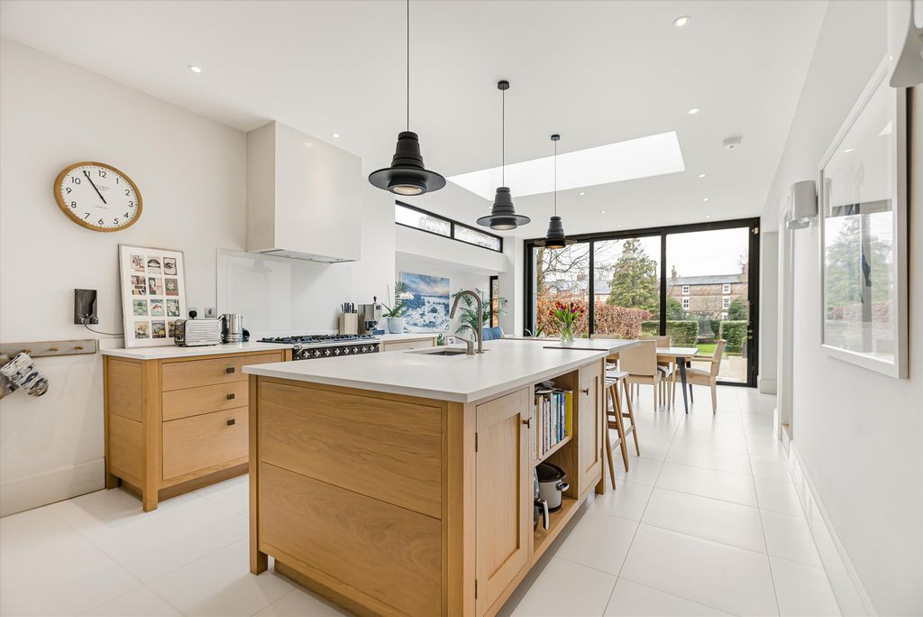 Property photo 2 of 29 Image