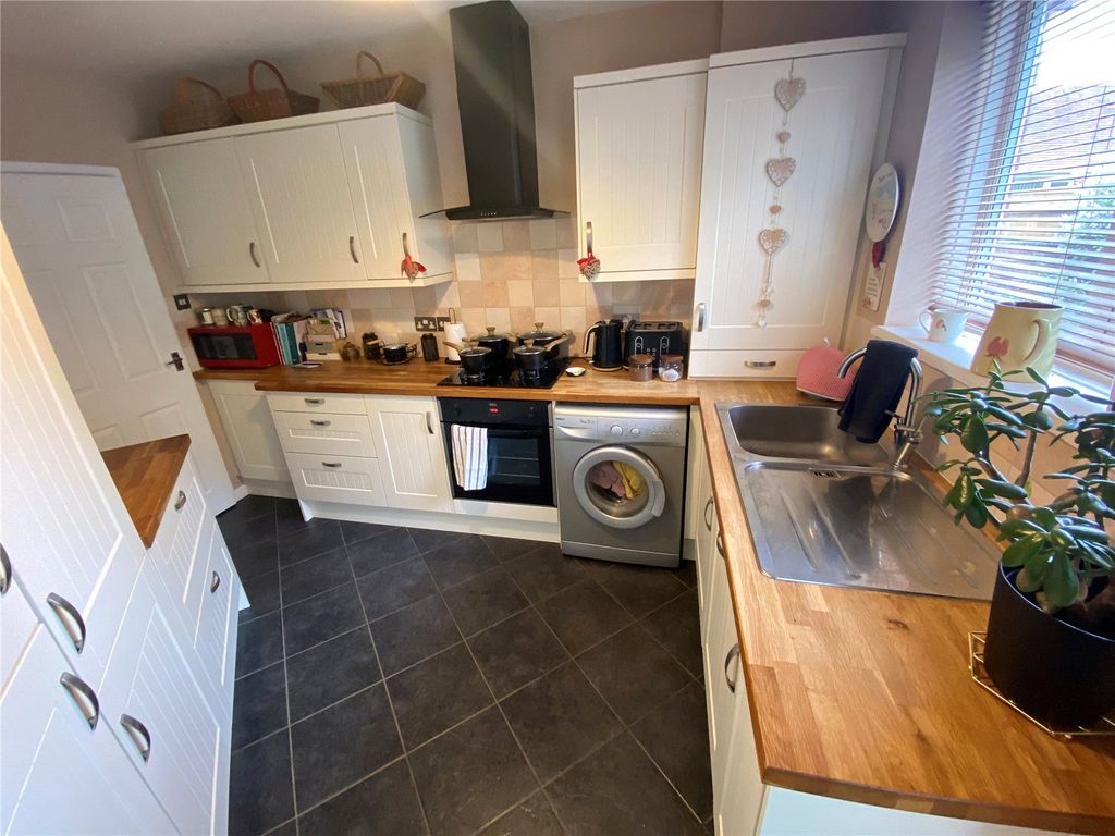 Property photo 3 of 22 Picture No. 21