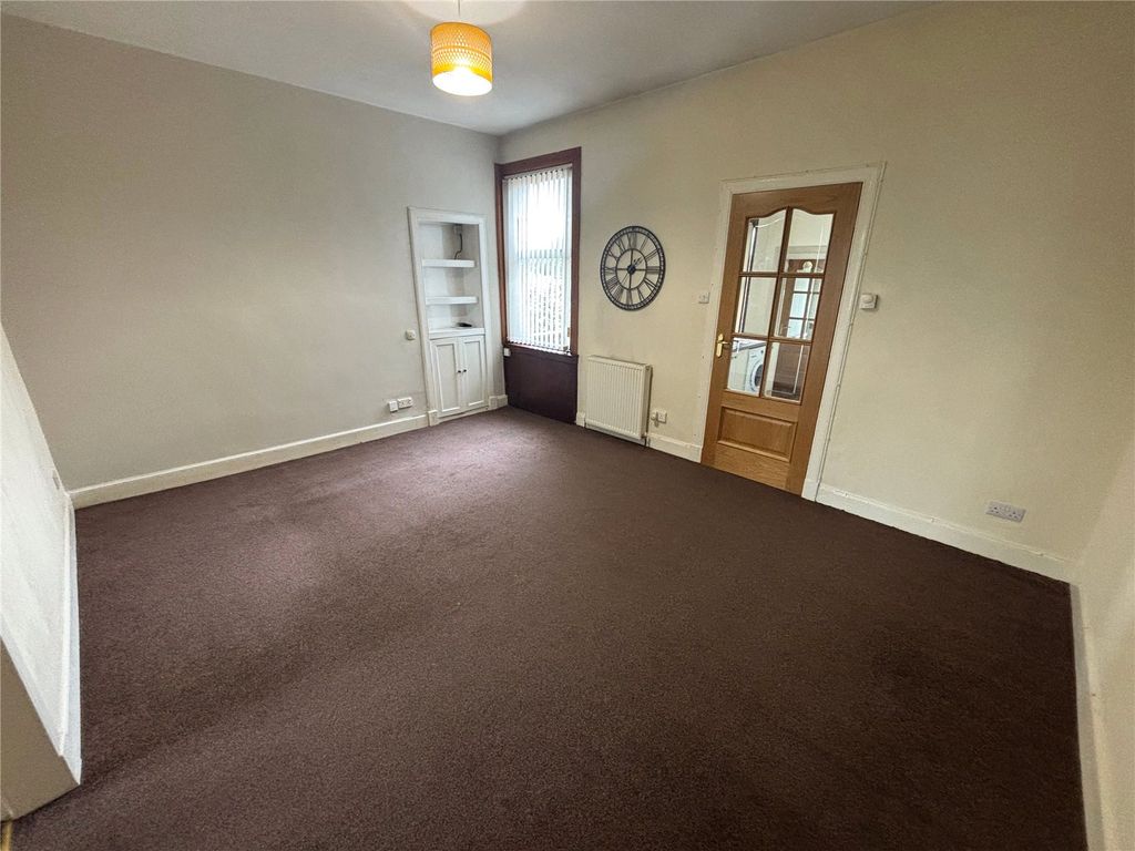 Property photo 2 of 10 Picture No. 06