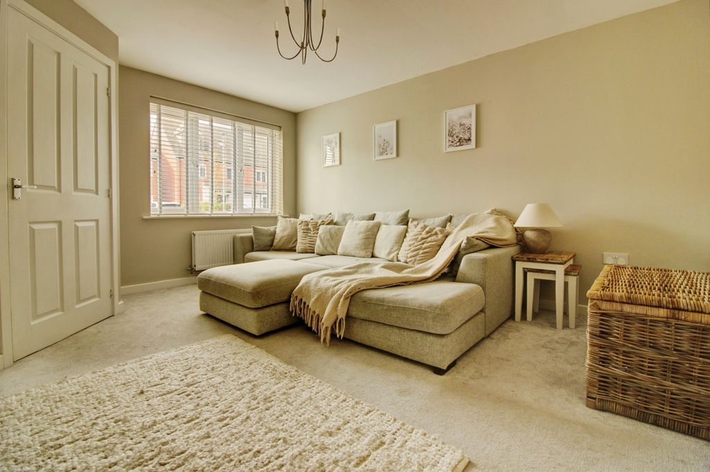 Property photo 3 of 14 Living Room