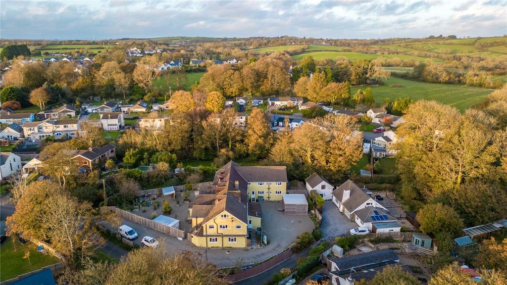 Property photo 2 of 50 Picture No. 12