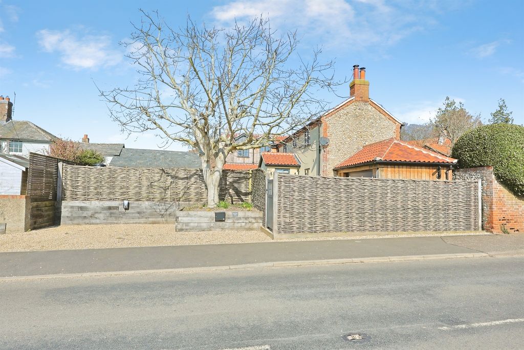 Property photo 1 of 20