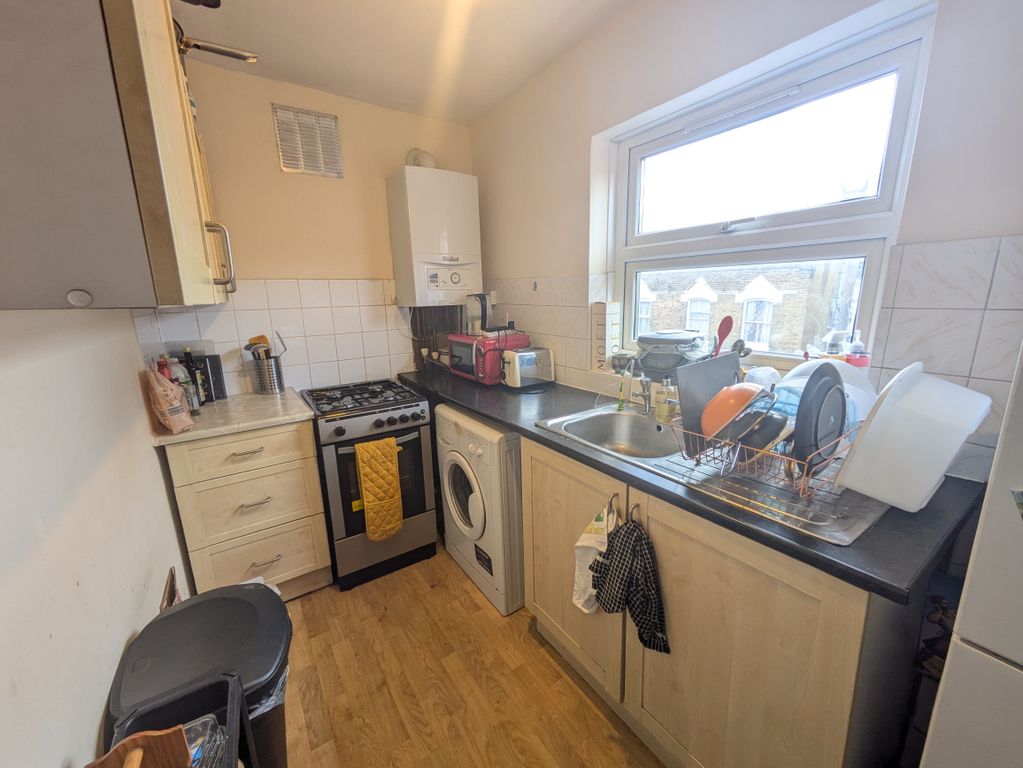 Property photo 3 of 6