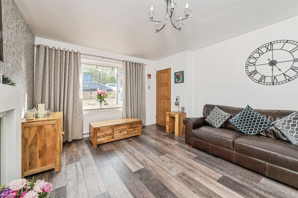 Additional image 5 of 3 bed semi-detached house for saleHigh Street, Hanging Heaton, Batley WF17