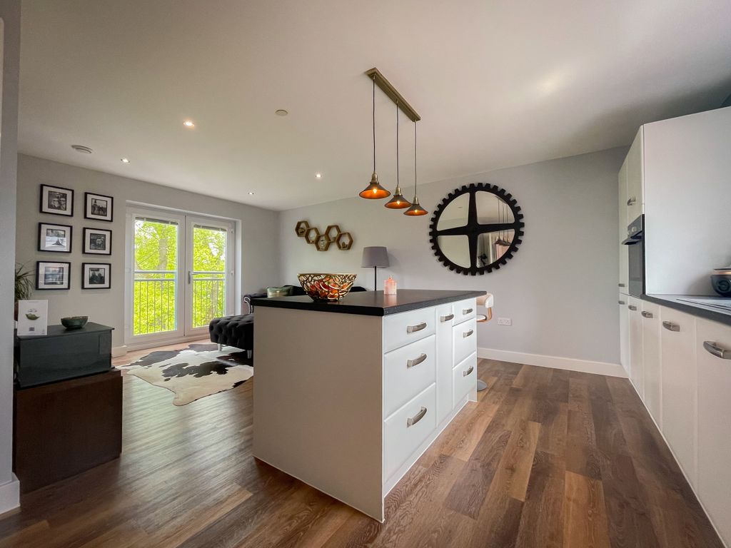 Property photo 2 of 9 13095_2_127709