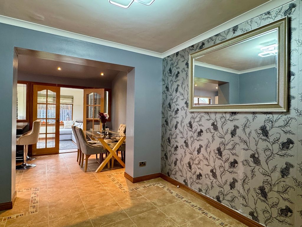 Property photo 3 of 27 Dining Room