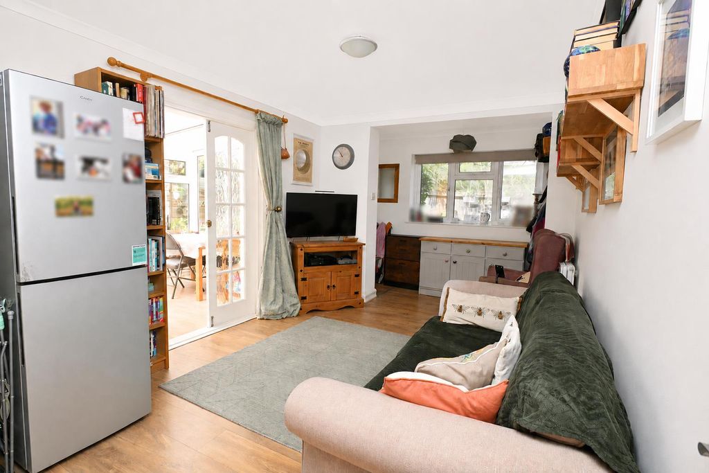 Property photo 3 of 15