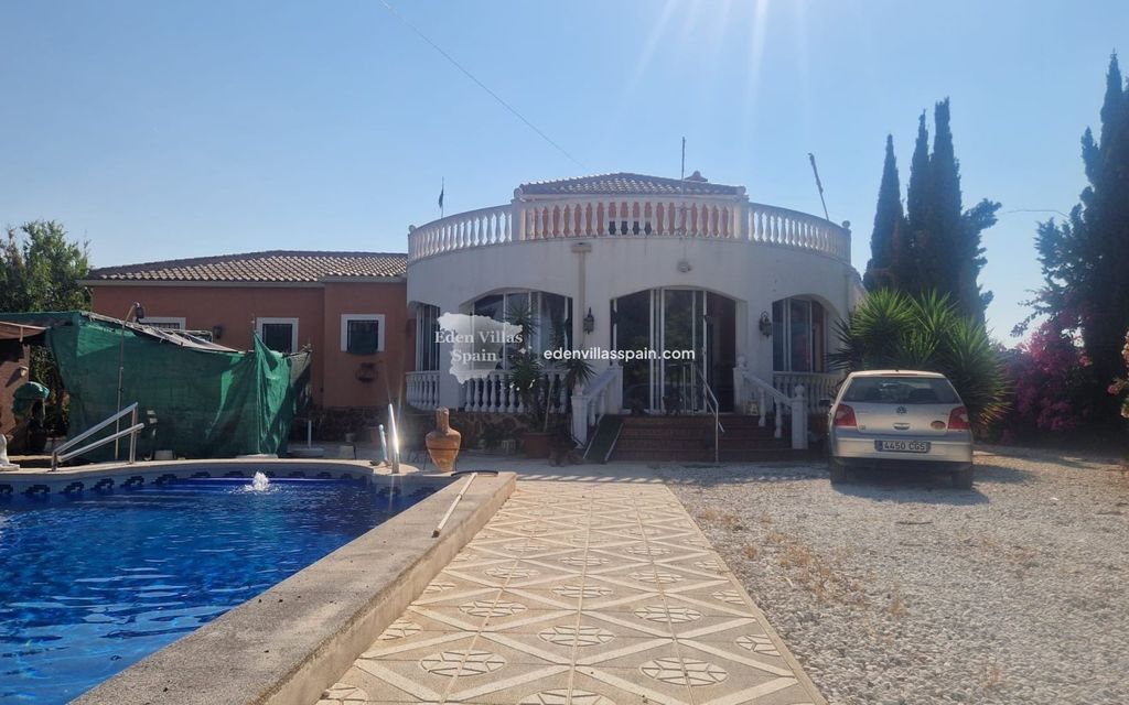 Property photo 2 of 19