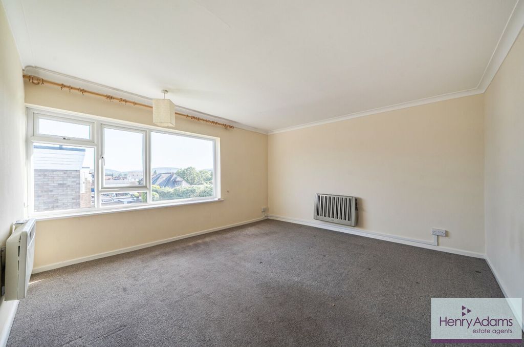 Additional image 9 of 2 bed flat for saleWinton Road, Petersfield GU32