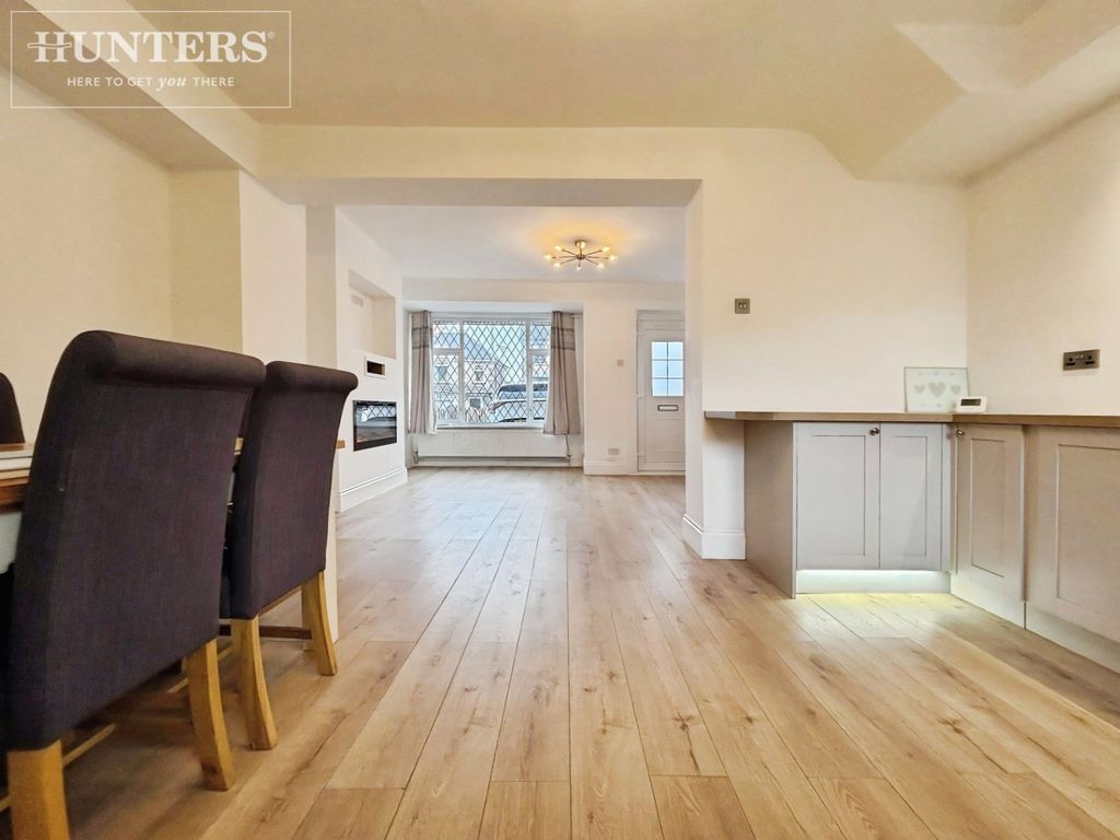 Property photo 2 of 16 Pbox-Img.Jpeg