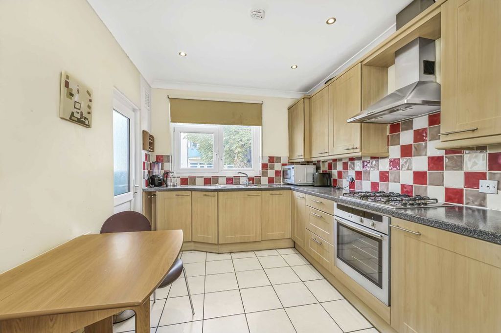 Property photo 3 of 3