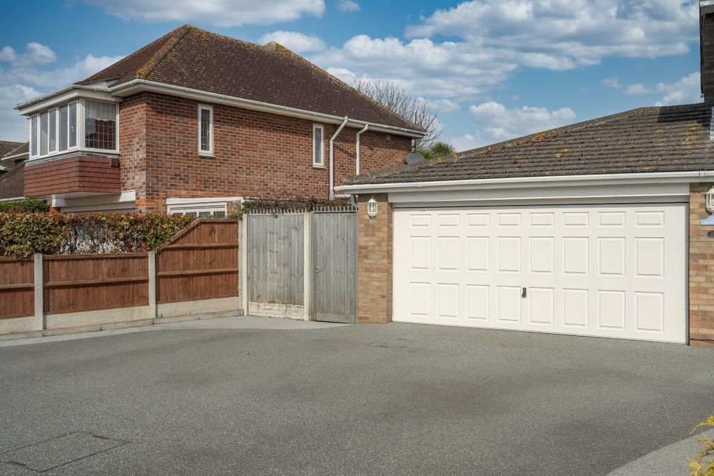 Property photo 2 of 21 Iq_00090-Edit