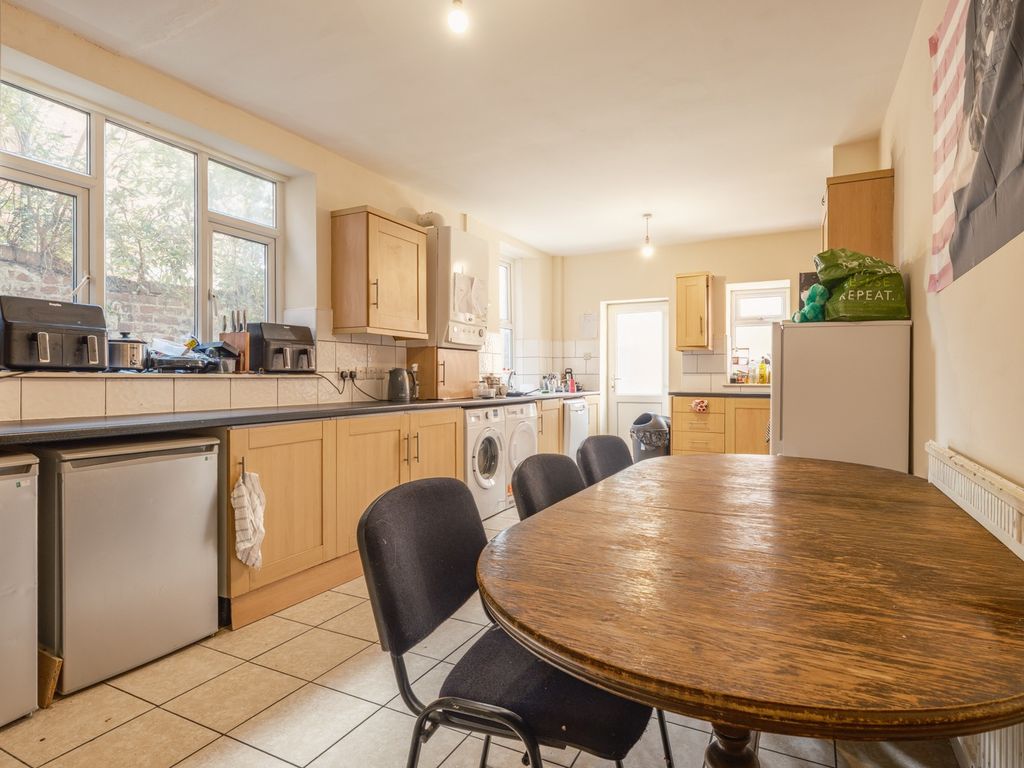 Property photo 3 of 14 4635642