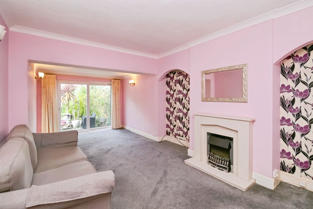 Property photo 3 of 18