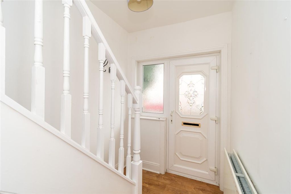 Property photo 2 of 14 Hall