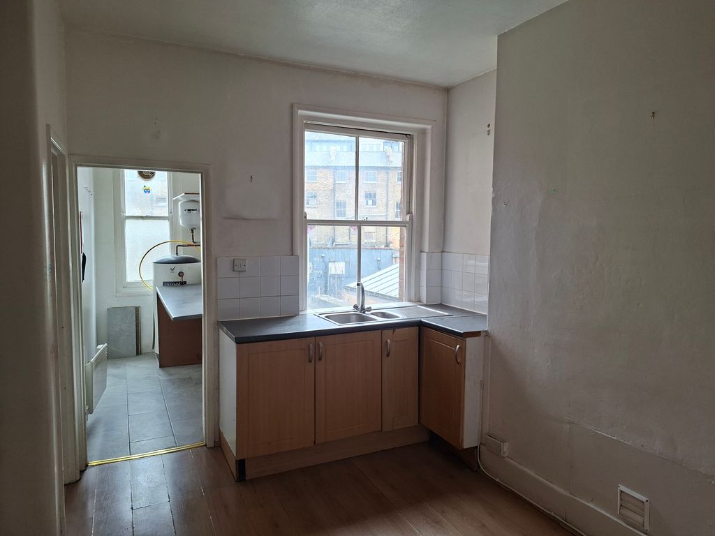 Property photo 3 of 4