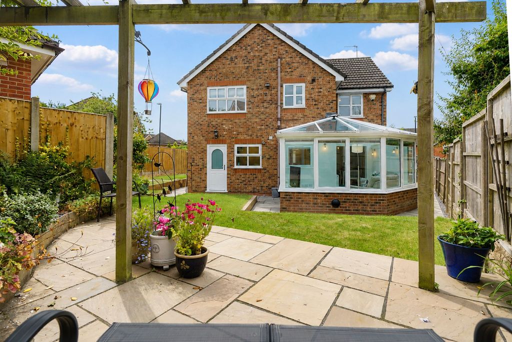 Property photo 2 of 63