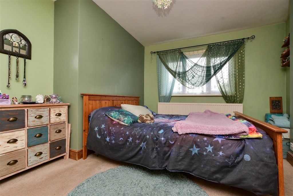Property photo 3 of 10 Bedroom 1