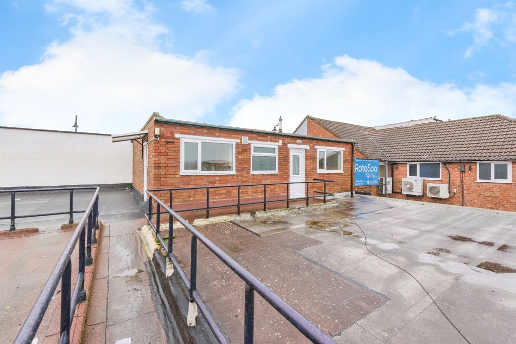 Property photo 1 of 9 Exterior