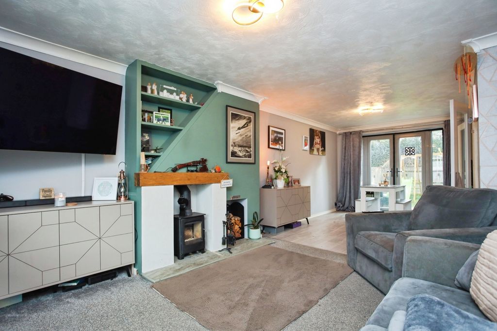 Property photo 2 of 11 Pbox-Img.Jpg