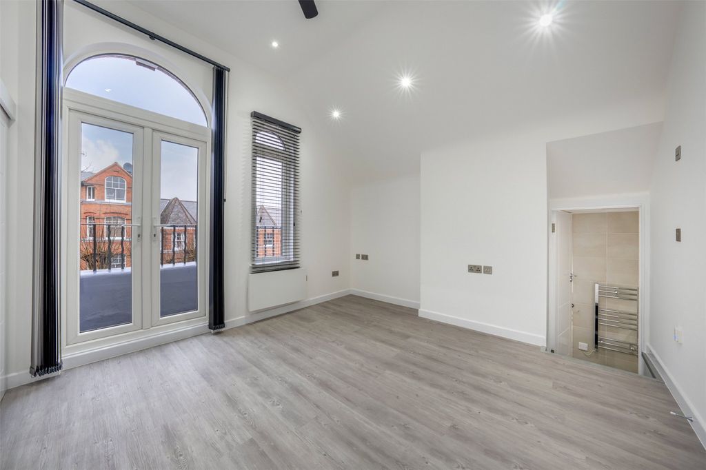 Property photo 2 of 11 Picture No. 19