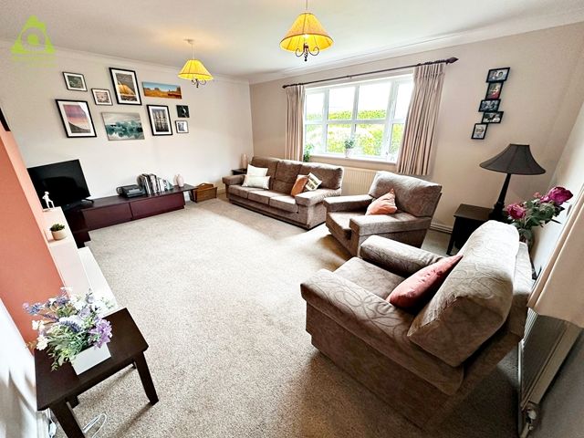 Property photo 3 of 21