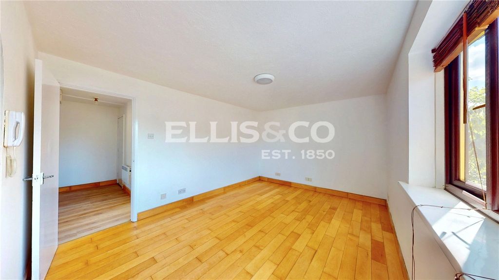 Property photo 1 of 12 Picture No. 18