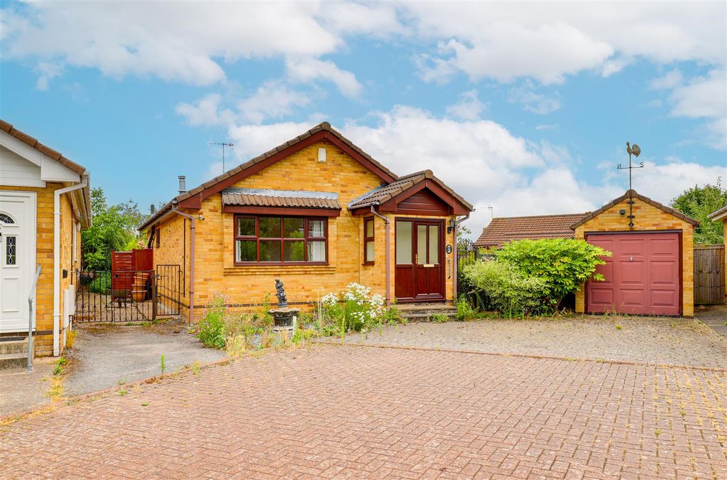 Property photo 1 of 16 8857.Jpg