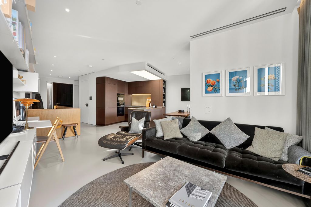 Property photo 2 of 15 Image