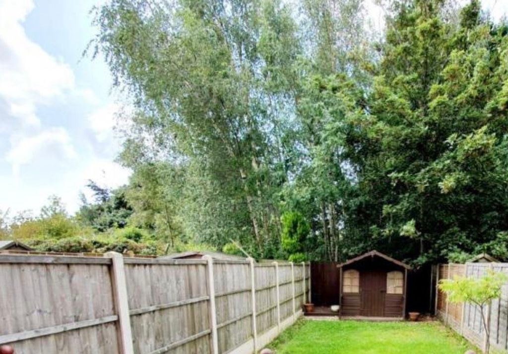 Property photo 2 of 10 Garden