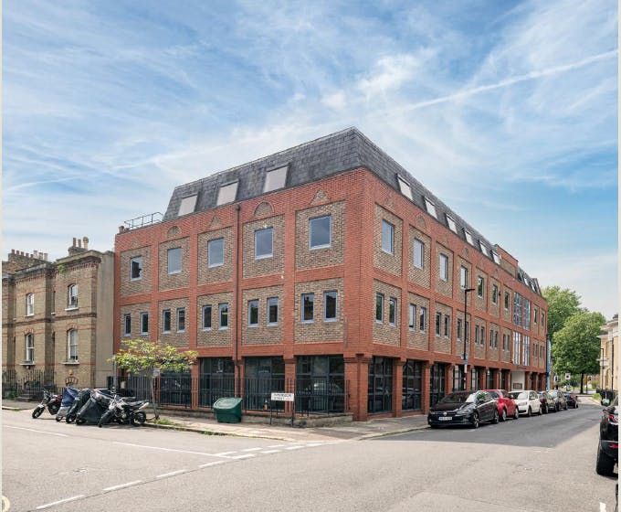 Property photo 1 of 8 Gateway House  Extrenal.Png