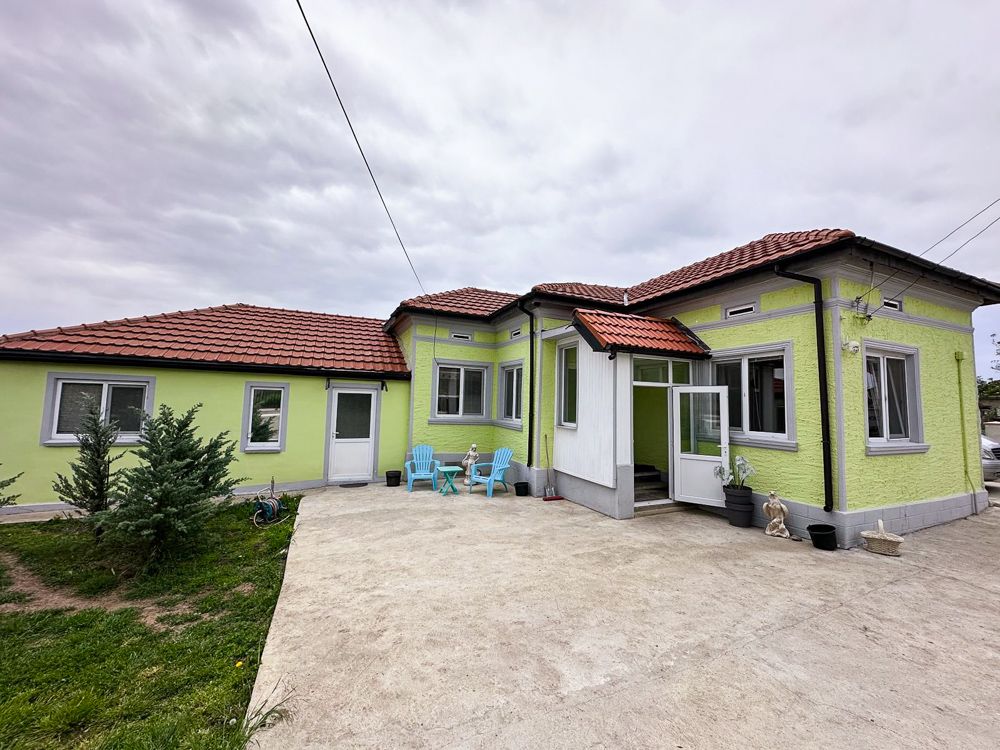 Property photo 1 of 16