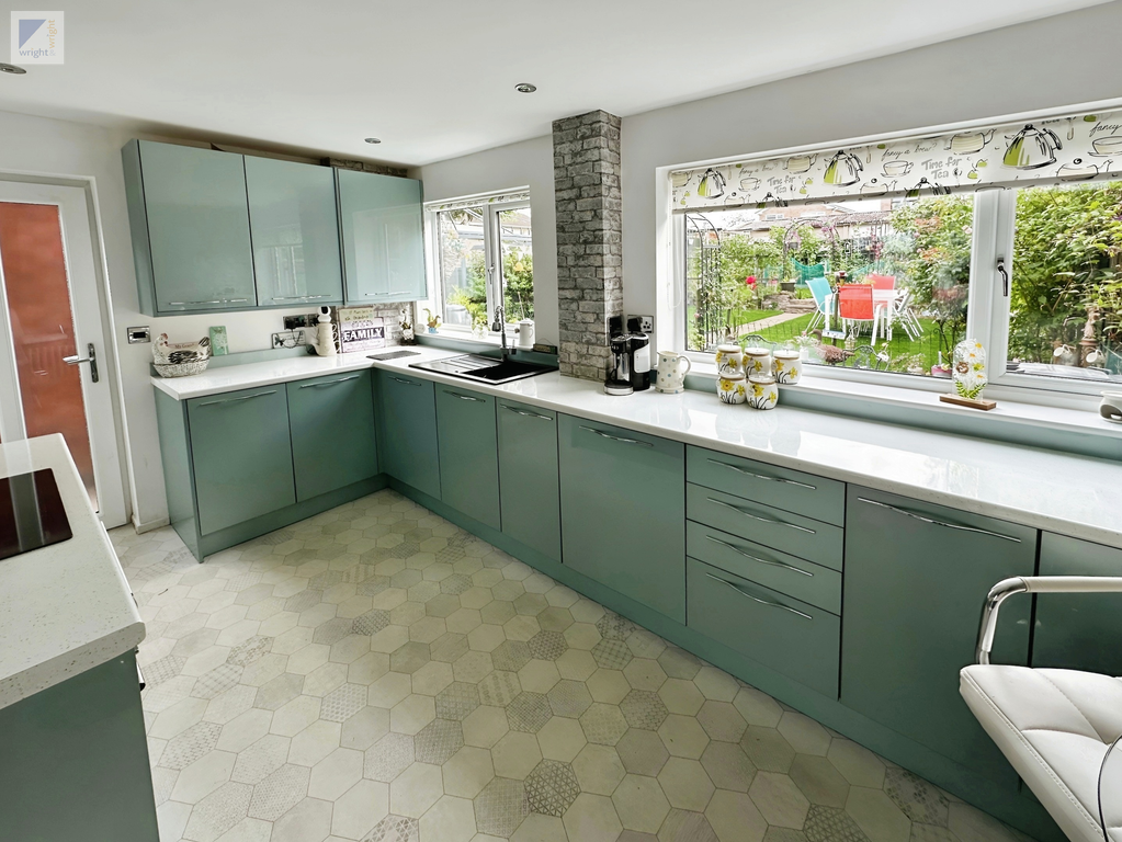 Property photo 3 of 13 Gallery